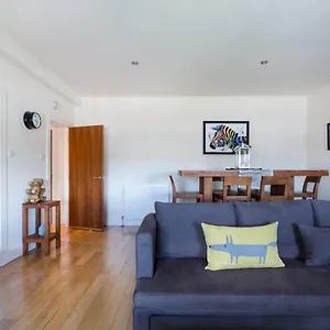  Apartment Brunswick St